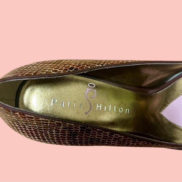 Paris Hilton brown snakeskin high heels with bow detail✨ - Picture 5 of 5